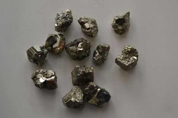 Pierres brutes - 2/3